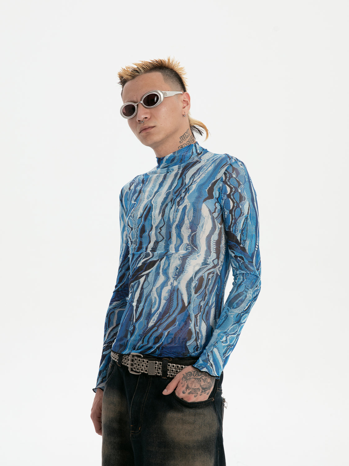 RTVG pop-art mesh top