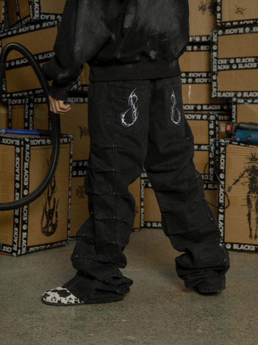Black 8 armed pants