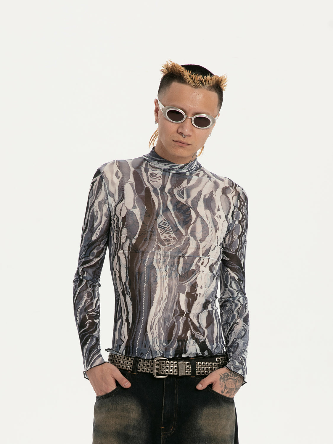 RTVG pop-art mesh top